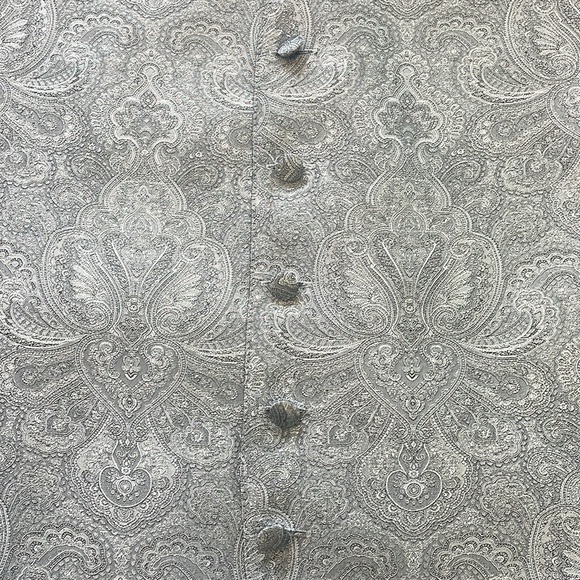 Retro Paisley Silver Tuxedo Vest and Bow Tie Size Medium great condition - Picture 3 of 3